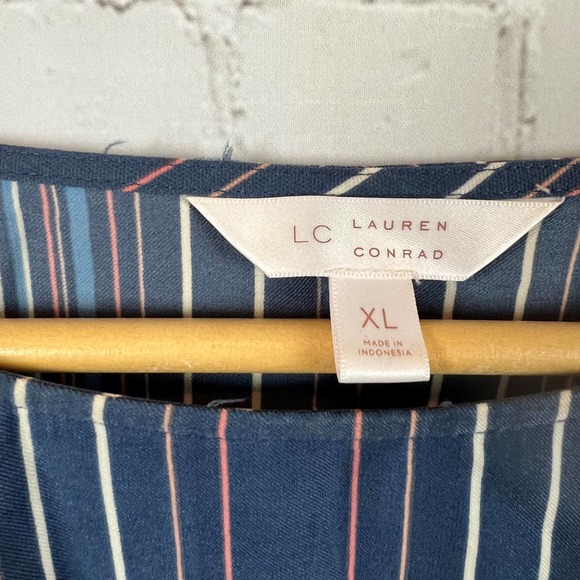 LC Lauren Conrad Blue Stripe Tie Bell Sleeve Blouse XL - Picture 4 of 6